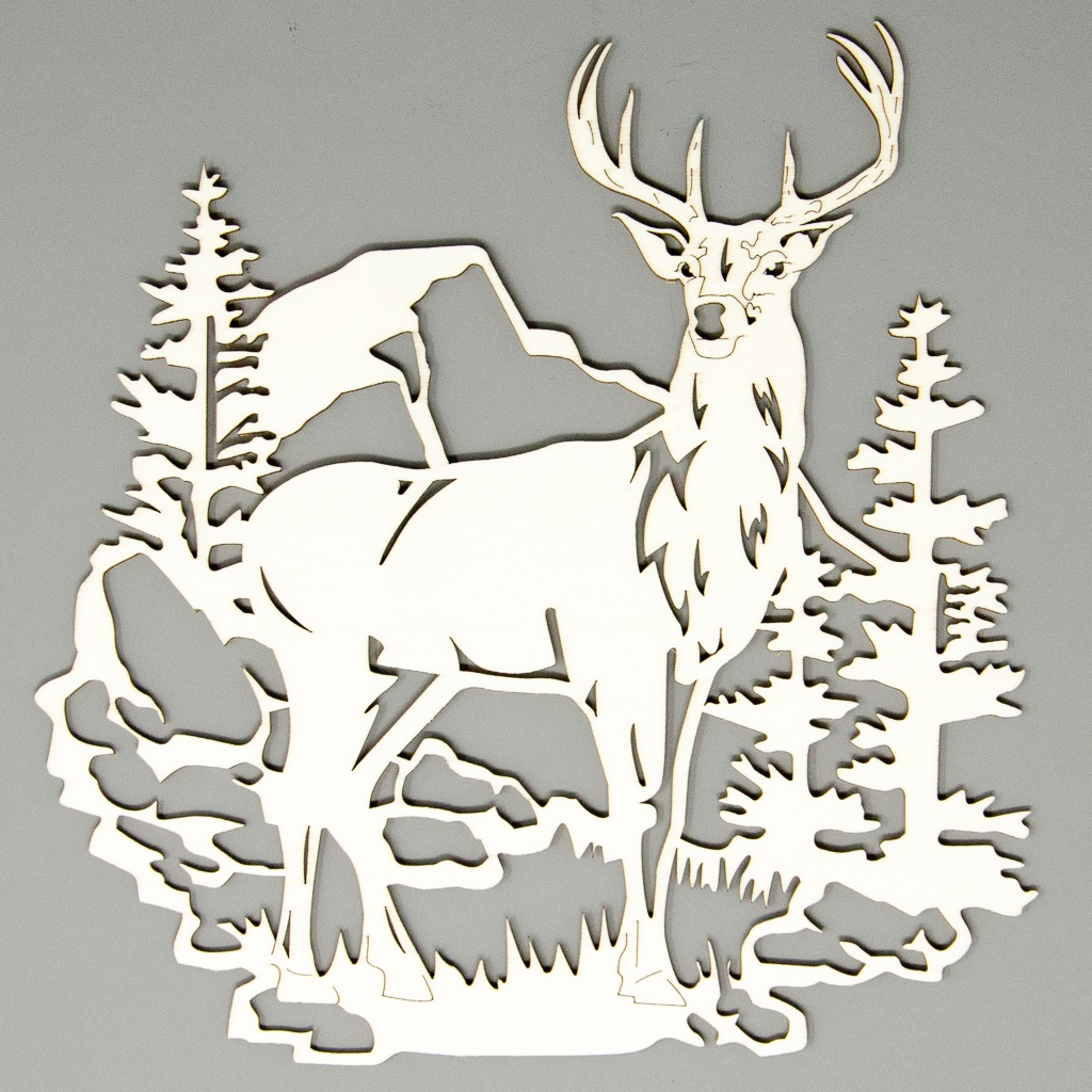 Hirsch mit Tannen
